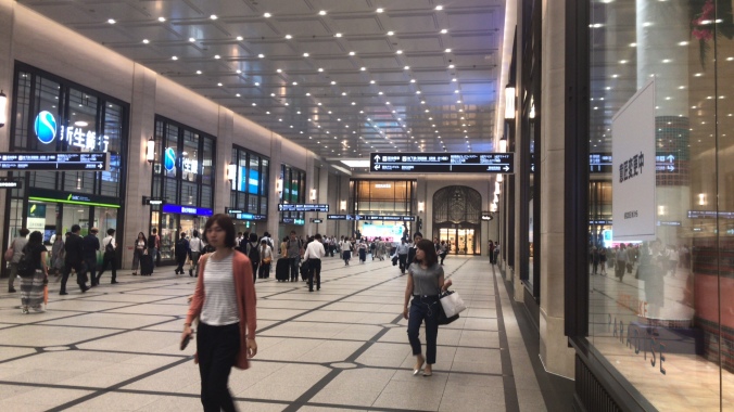 Hankyu Umeda in Osaka remarkably few people on June 19, the day after the earthquake. Usually it is mobbed.